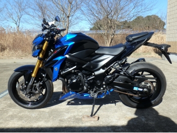     Suzuki GSX-S750 2017  12