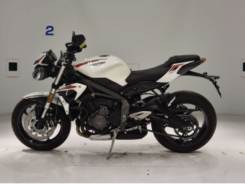     Triumph Street Triple S 2020  1