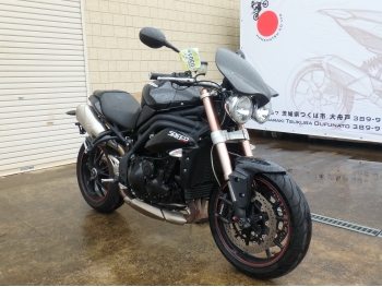     Triumph Speed Triple 2012  7