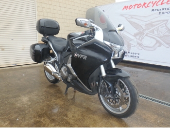     Honda VFR1200FD 2011  7