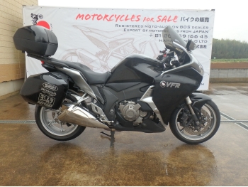     Honda VFR1200FD 2011  8