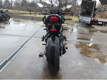     Triumph Street Triple85 2014  10