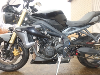     Triumph Street Triple85 2014  15