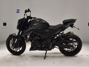     Suzuki GSX-S750 2020  1