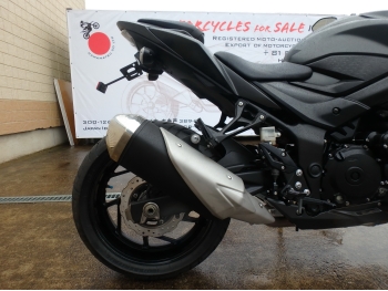     Suzuki GSX-S750 2020  17