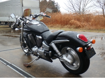     Honda VTX1800 2002  11