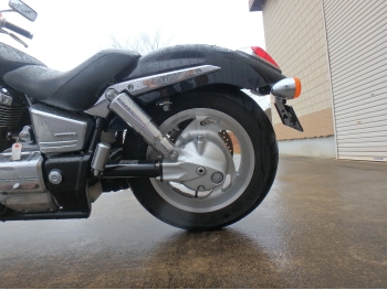     Honda VTX1800 2002  16