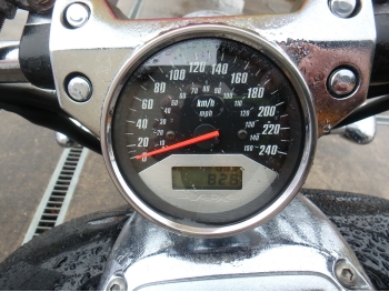     Honda VTX1800 2002  20