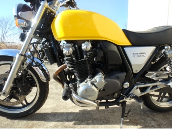     Honda CB1100A 2010  15