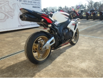     Honda CBR1000RR 2007  9