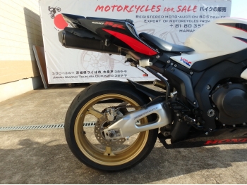     Honda CBR1000RR 2007  17