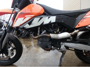     KTM 690 SMC 2009  15