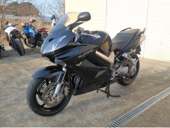     Honda VFR800-2A 2006  13