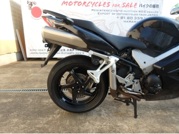     Honda VFR800-2A 2006  17