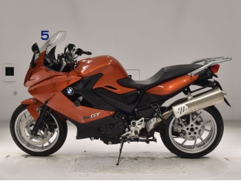     BMW F800GT 2013  1