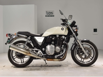     Honda CB1100A 2010  2