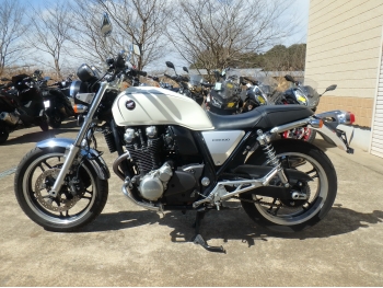     Honda CB1100A 2010  12