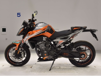     KTM 790 Duke 2018  1