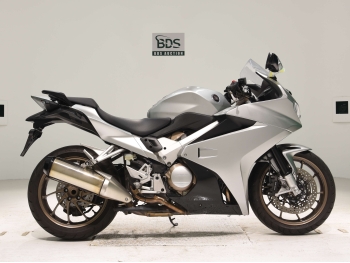 Заказать из Японии мотоцикл Honda VFR800F Interceptor 2015 фото 2