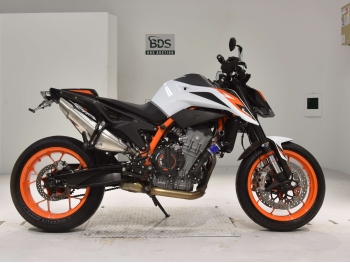     KTM 890 Duke R 2021  2