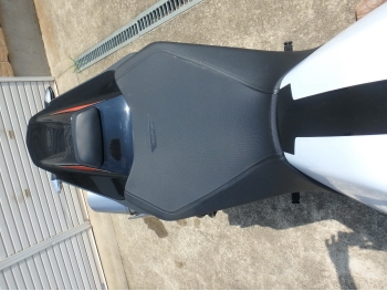     KTM 890 Duke R 2021  22