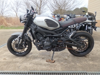     Yamaha XSR900 2016  11