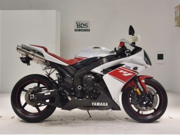 Заказать из Японии мотоцикл Yamaha YZF-R1 2008 фото 2