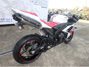     Yamaha YZF-R1 2008  9