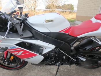     Yamaha YZF-R1 2008  15