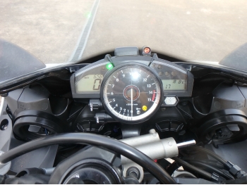     Yamaha YZF-R1 2008  20