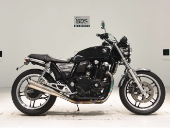     Honda CB1100A 2010  2