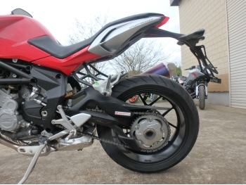     MV Agusta Brutale675 2013  16