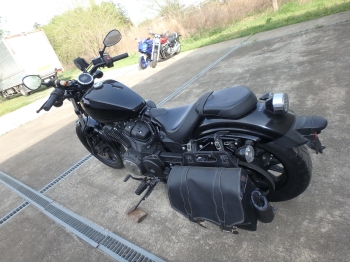     Yamaha XV950 Bolt ABS 2013  11