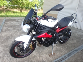     Triumph Street Triple R 2017  13