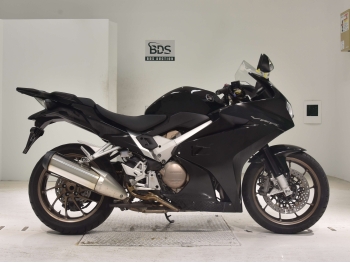 Заказать из Японии мотоцикл Honda VFR800F Interceptor 2014 фото 2