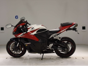 Заказать из Японии мотоцикл Honda CBR600RR-3A 2009 фото 1