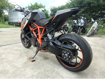     KTM 1290 Super Duke R 2014  11