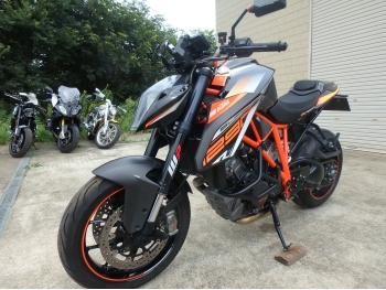     KTM 1290 Super Duke R 2014  13