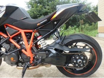     KTM 1290 Super Duke R 2014  16