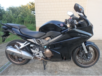     Honda VFR800F Interceptor 2017  3