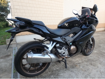     Honda VFR800F Interceptor 2017  4
