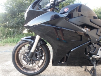     Honda VFR800F Interceptor 2017  9