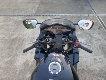     Honda VFR800F Interceptor 2017  16